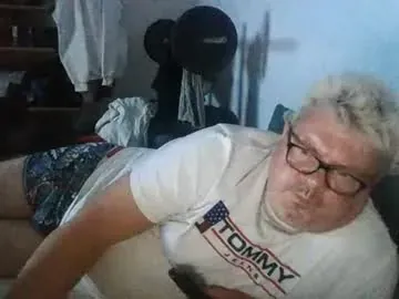 artuditu55 na kamerce Chaturbate
